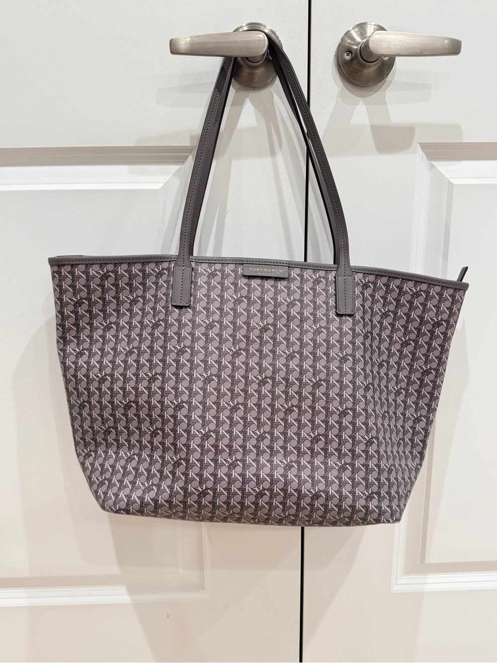 Tory Burch Ever-Ready Basketweave Print Tote Bag